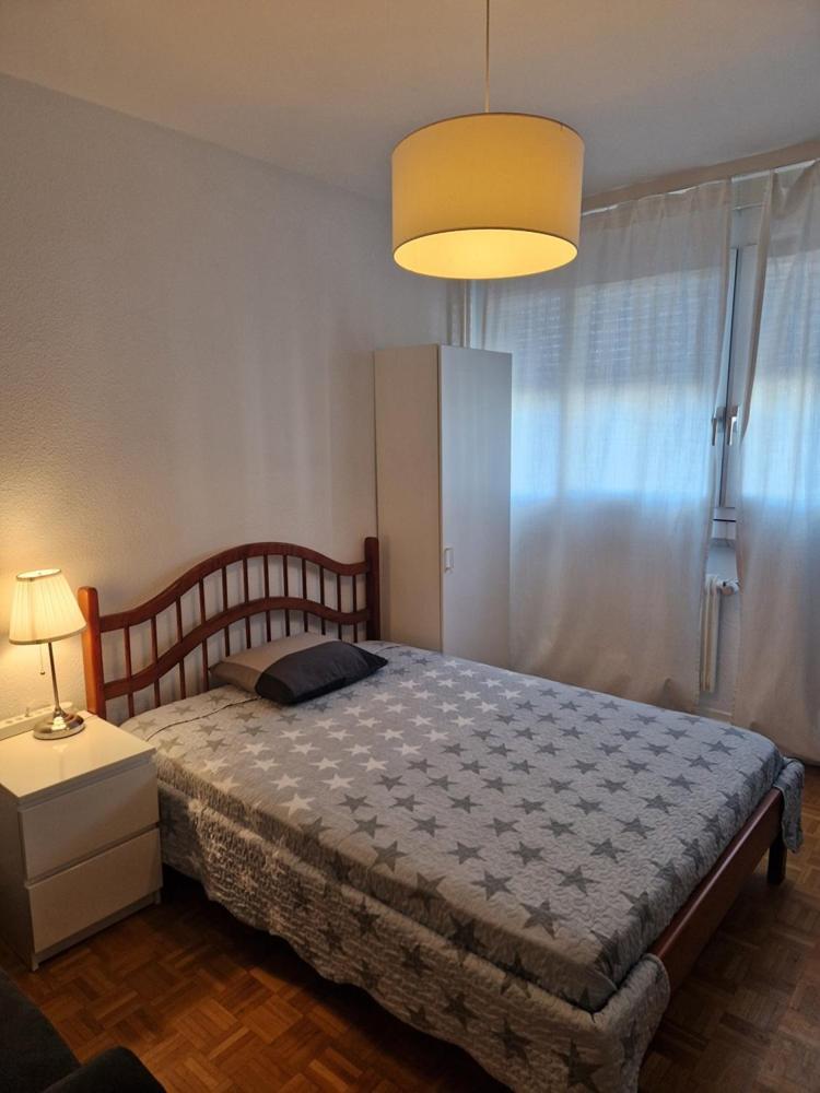 Room In Shared Apartment ジュネーブ エクステリア 写真